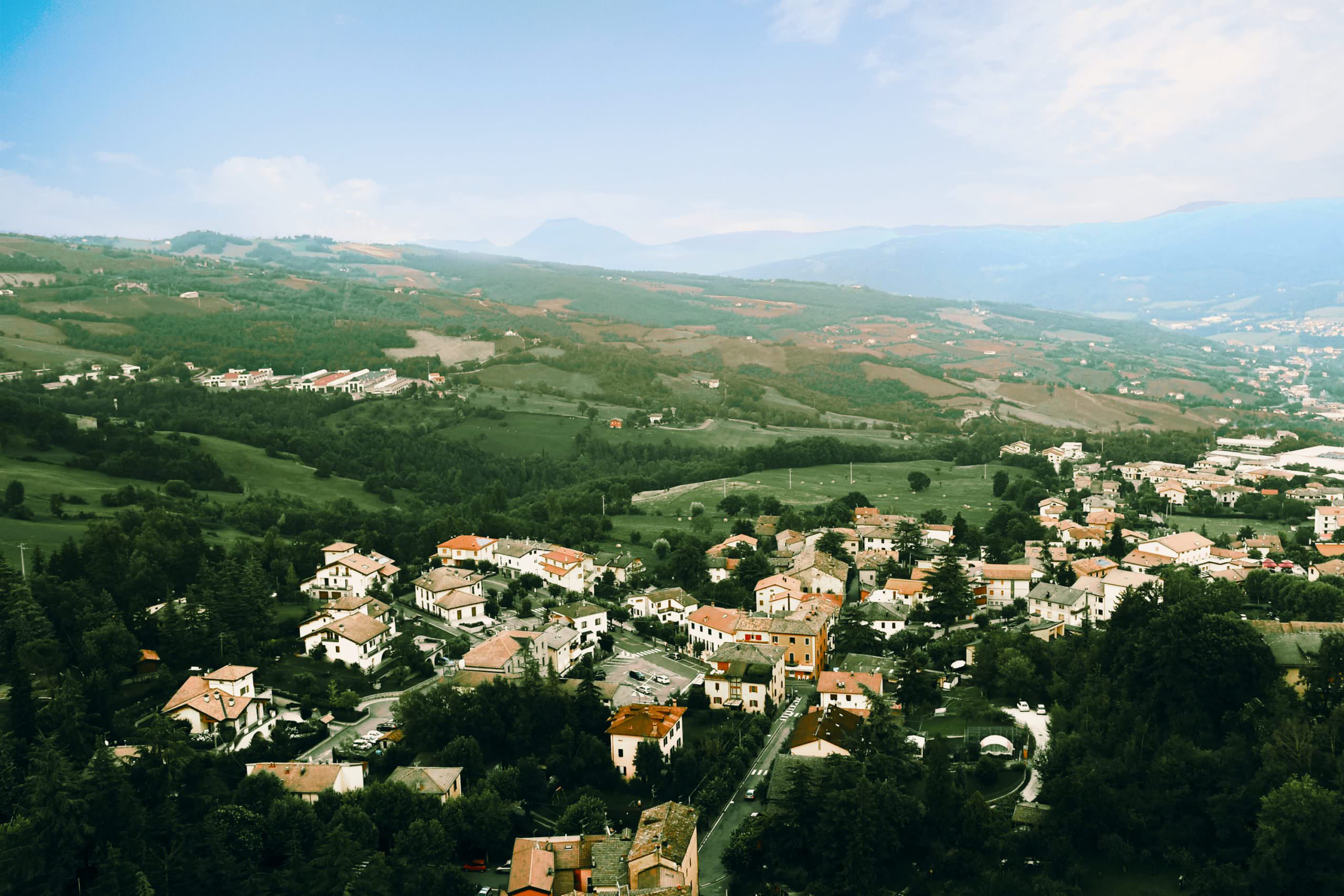 La fiera storica di Calderino apre gli stand e accende i fuochi
